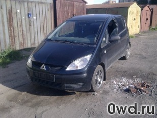 Битый автомобиль Mitsubishi Colt